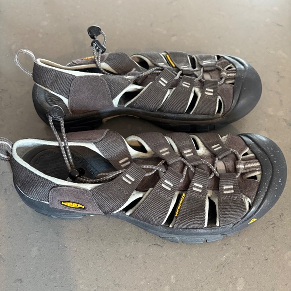 KEEN Mens Newport H2 Brown Waterproof‎ Hiking Water Sandals Shoes Hybrid 10 US main image 9